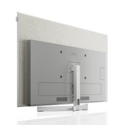 TV Loewe stellar 48 Tizen — acabado aluminio con trasera de hormigón.