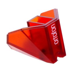 Ortofon Stylus 2M Red — vista frontal lateral de la aguja