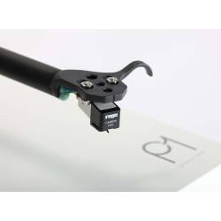 Rega Carbon Pro — vista montada en brazo planar 1