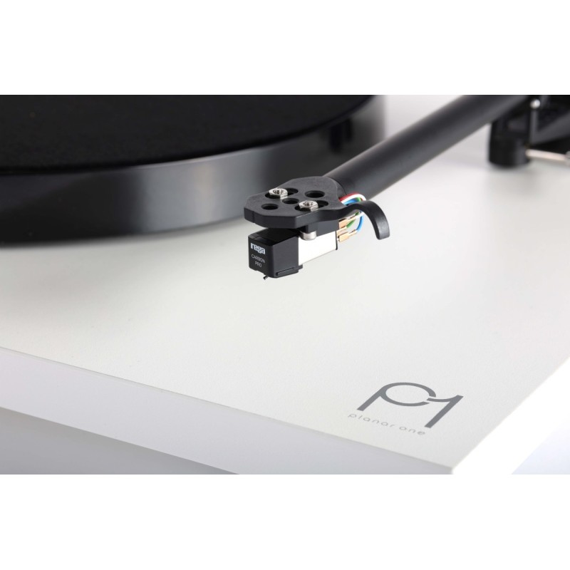 Rega Carbon Pro — vista montada en brazo planar 1