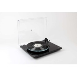 Rega Planar 3 Negro — vista cenital con tapa abierta