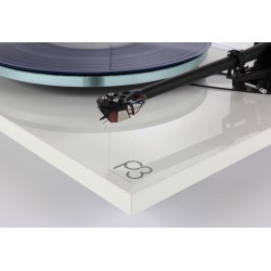 Rega Planar 3 Negro — vista cenital brazo y cápsula