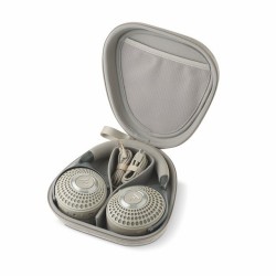 Focal Bathys — funda abierta con los auriculares plegados dentro