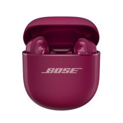 Bose QuietComfort Ultra Earbuds (2.ª gen) en Deep Plum, estuche de carga abierto con los auriculares dentro