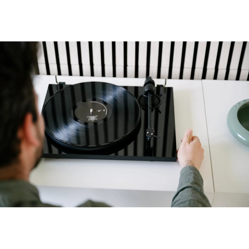 Pro-Ject E1.2 — Giradiscos hecho a mano en Europa | Stella AV