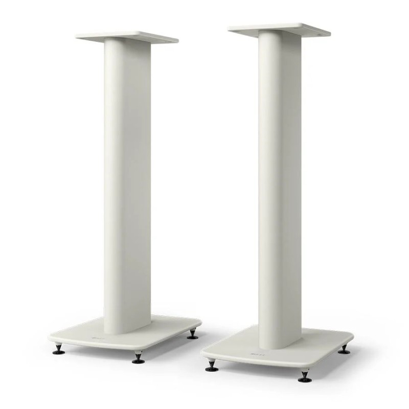 KEF S2 en blanco, pareja de tres cuartos con la columna de perfil curvo, la placa superior y las puntas de la base
