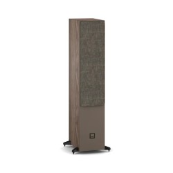 DALI Sonik 7 Walnut — vista tres cuartos con rejilla