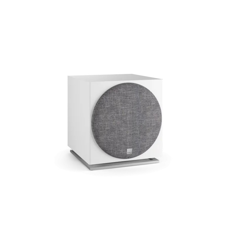 DALI SUB E-12 F blanco satinado — vista 3/4, ángulo lateral con rejilla puesta