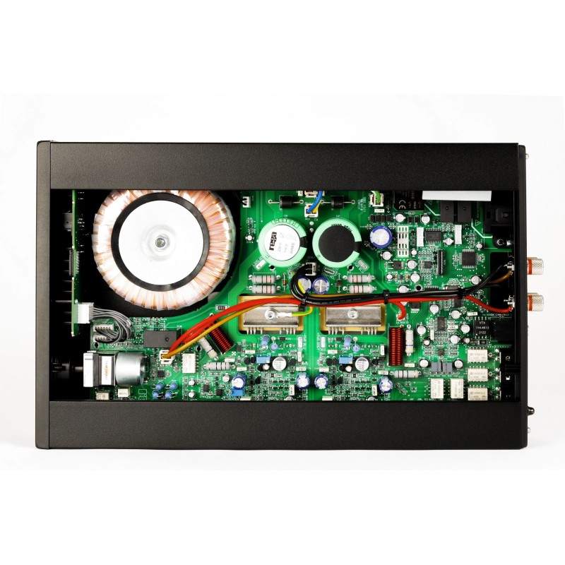 Interior del Rega Brio Mk7: circuito impreso y transformador toroidal