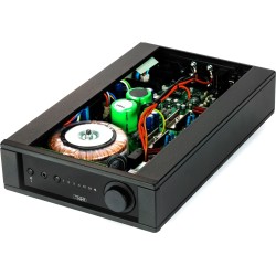 Rega Brio Mk7 abierto en perspectiva, con la electrónica y la fuente de alimentación a la vista