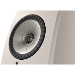 KEF LSX II LT Stone White — detalle del driver Uni-Q