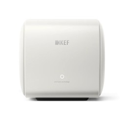 KEF KC62 Mineral White — vista lateral con el logotipo