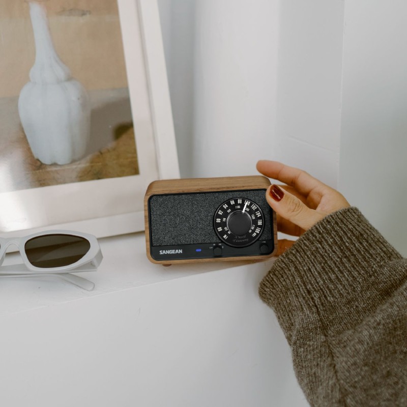 Sangean WR-8 — radio AM/FM de madera con Bluetooth y batería — imagen 5