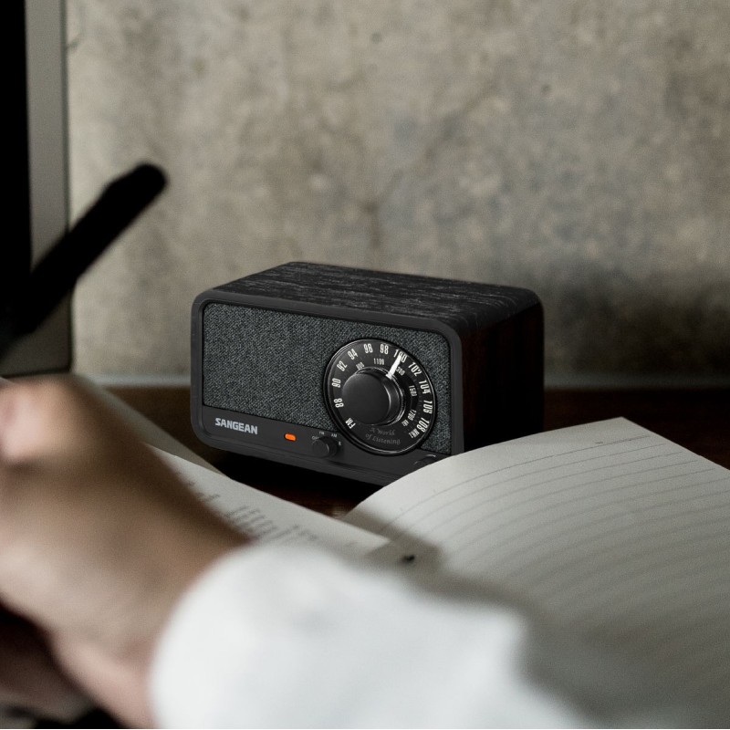 Sangean WR-8 — radio AM/FM de madera con Bluetooth y batería — imagen 13