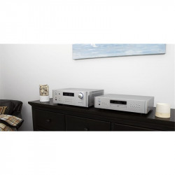 Rotel RA-1572 MkII, en un salón