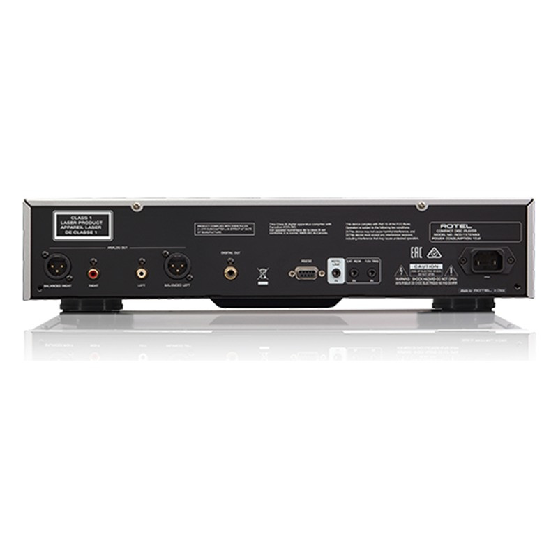 Rotel RCD-1572 MkII, conexiones traseras
