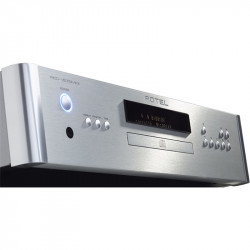Rotel RCD-1572 MkII, en ángulo, plata