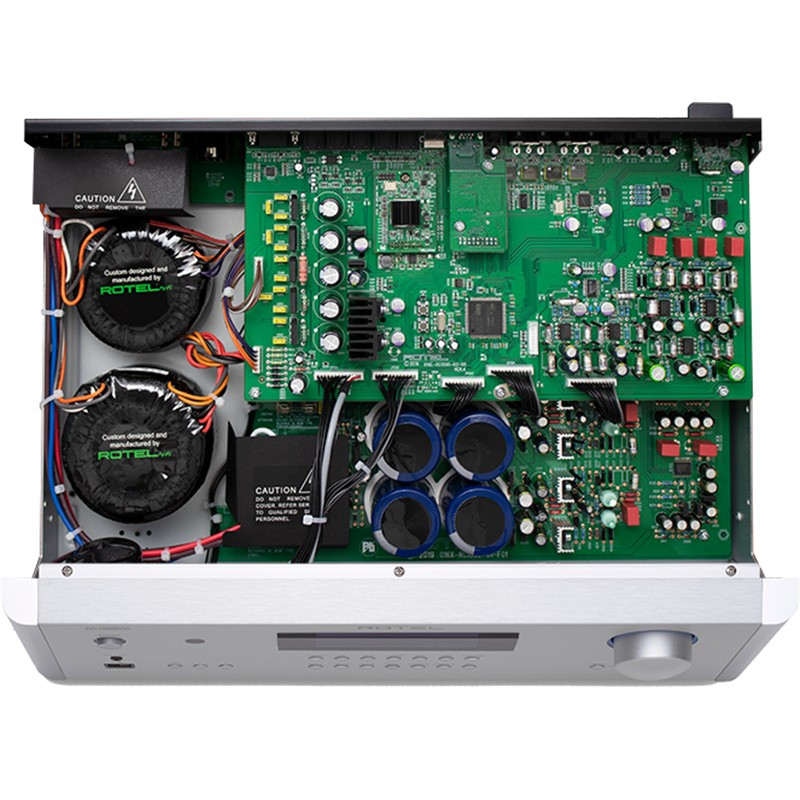Rotel RC-1590 MkII, interior