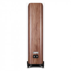 Wharfedale EVO 5.4, vista trasera con bornes y salida del puerto en la peana