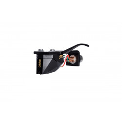 Ortofon 2M Black Premounted en el portacápsulas SH-4, lado izquierdo