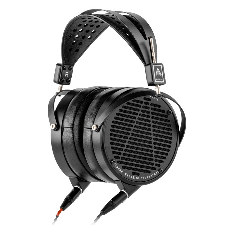 Audeze LCD-X, vista tres cuartos