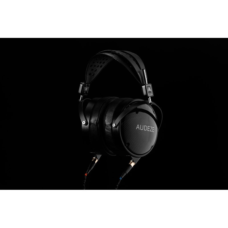 Audeze LCD-XC, vista tres cuartos, otro ángulo