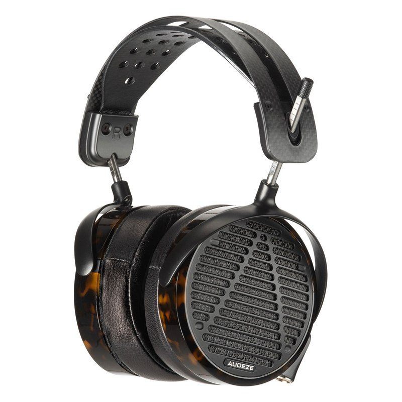 Audeze LCD-5, vista tres cuartos