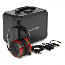 Audeze LCD-2, con la maleta y los cables incluidos
