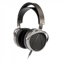 Audeze MM-100, vista tres cuartos