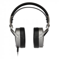 Audeze MM-100, vista frontal desde otro ángulo