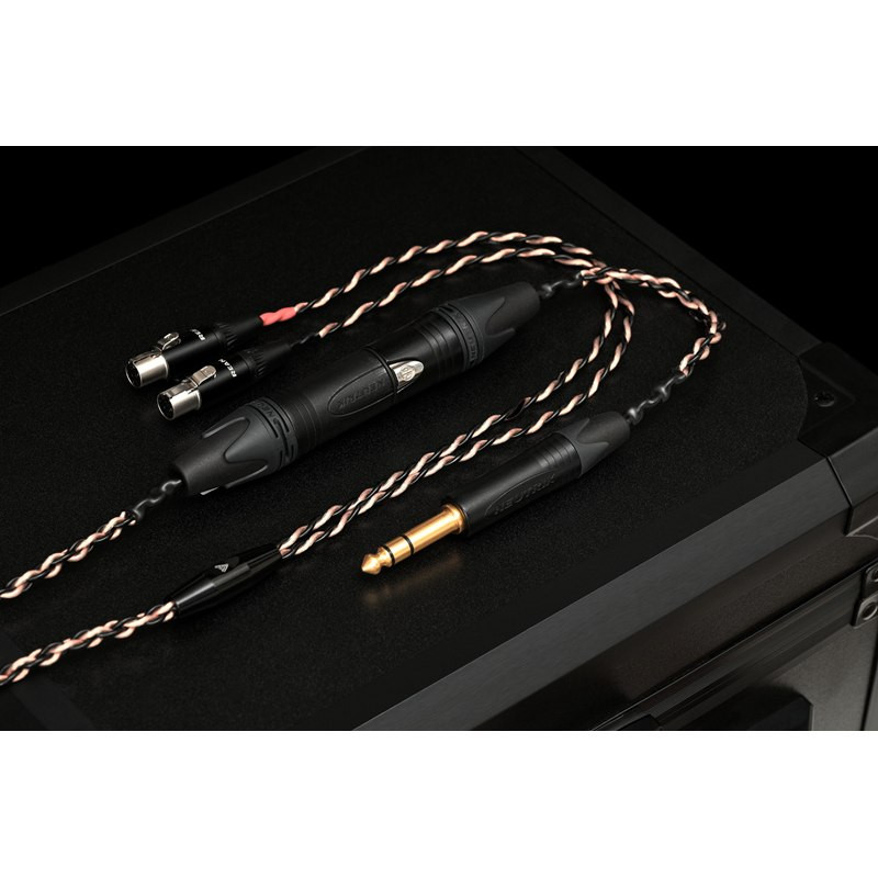 Audeze LCD Premium Combo, cable premium trenzado, foto de la página del LCD-4z