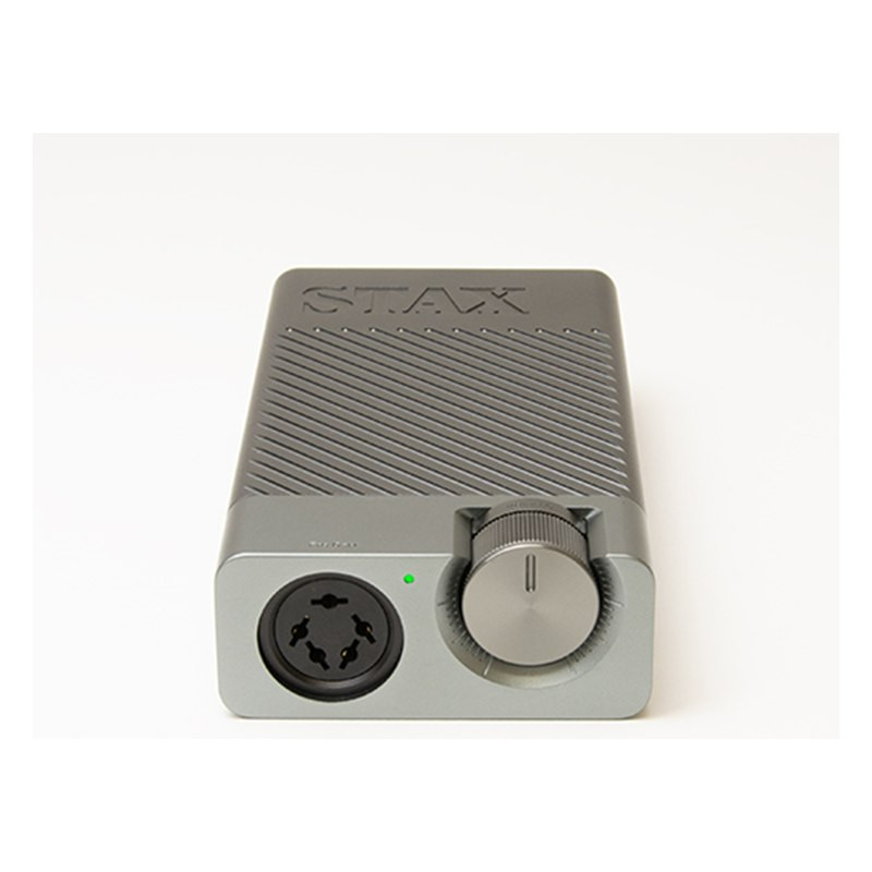 STAX SRM-D10 II, frontal, con la toma PRO de 5 pines y el volumen