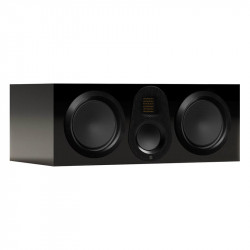 Monitor Audio Gold C250 6G, vista 3/4 sin rejilla, negro brillante