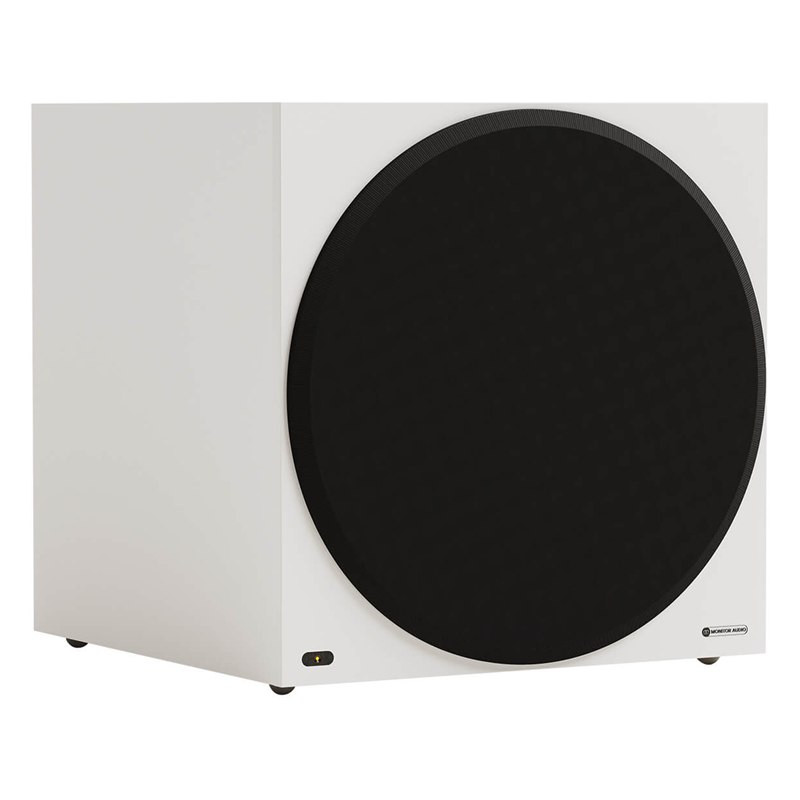Monitor Audio Vestra W15 con rejilla, vista en ángulo, blanco mate