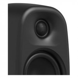 Kanto UKI, detalle del tweeter y el woofer, negro ónix