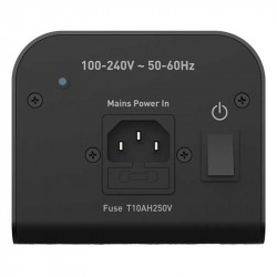IsoTek V5 Syncro Uni 10, entrada IEC C14, fusible e interruptor, negro