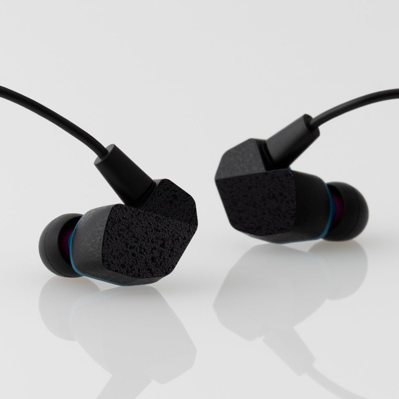Final A2000, los dos auriculares