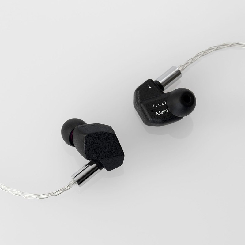 Final A5000, los dos auriculares