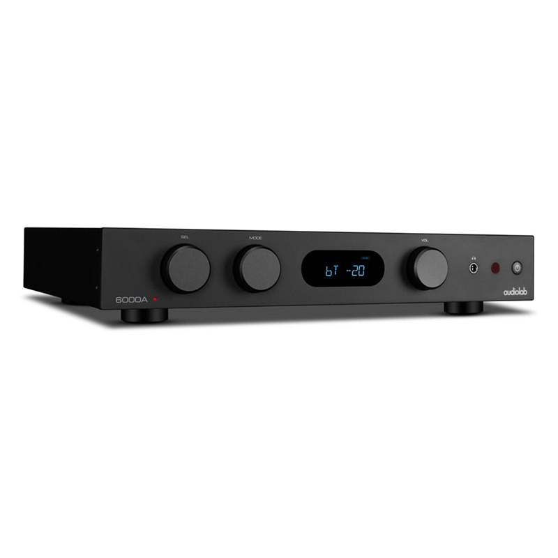 Audiolab 6000A MKII, vista de tres cuartos en negro