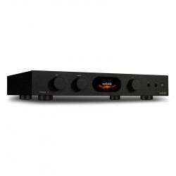 Audiolab 7000A, vista lateral de tres cuartos en negro