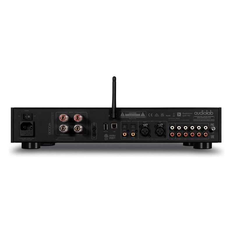 Audiolab 9000A, panel trasero con XLR, USB-B, coaxial y óptica, negro
