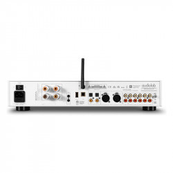 Audiolab 9000A, panel trasero en plata