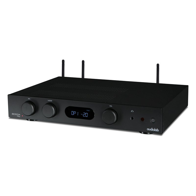 Audiolab 6000A Play, vista de tres cuartos en negro