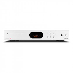Audiolab 7000CDT, frontal en plata