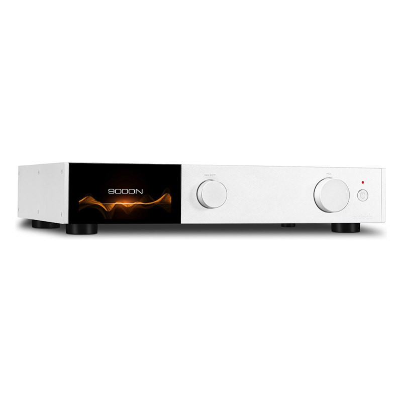 Audiolab 9000N, vista de tres cuartos en plata