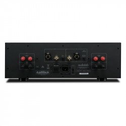 Audiolab 8300XP, panel trasero con XLR, RCA, selector de puente y bornes dobles, negro