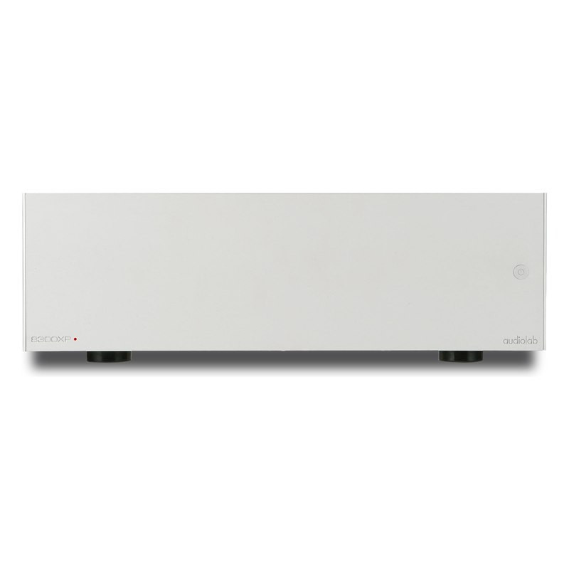 Audiolab 8300XP, frontal en plata
