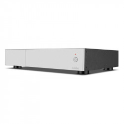 Audiolab 9000P, vista en tres cuartos, plata