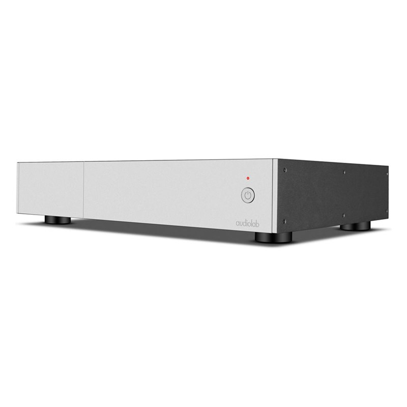 Audiolab 9000P, vista en tres cuartos, plata