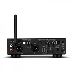 Audiolab D7, panel trasero del D7 negro: XLR, RCA, coaxiales, ópticas y USB, negro